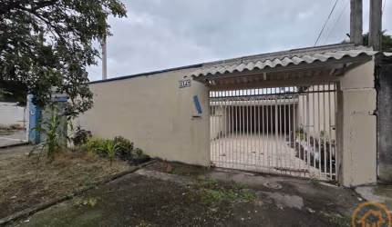 Casa Residencial com 4 quartos  para alugar, 150.00 m2 por R$2700.00  - Boqueirao - Curitiba/PR