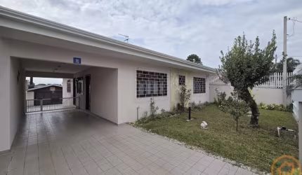Casa Residencial com 3 quartos  para alugar, 150.00 m2 por R$3900.00  - Boqueirao - Curitiba/PR