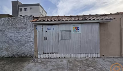 Casa Residencial com 1 quarto  para alugar, 40.00 m2 por R$1350.00  - Cajuru - Curitiba/PR