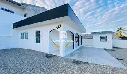 Casa com 2 quartos à venda na Rua Manoel Ferreira, 128, Nossa Senhora da Paz, Balneário Piçarras, 54 m2 por R$ 385.000