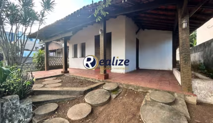 Casa a Beira Mar composta por 3 quartos á venda na Praia de Setiba, Guarapari-ES - Realize Negócios Imobiliários.
