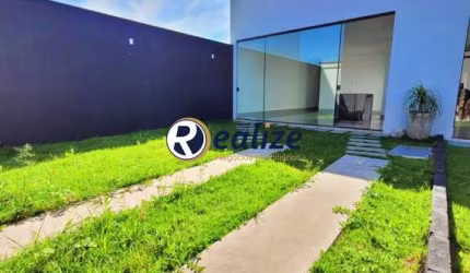 Casa à venda em Guarapari-ES, bairro Perocão: 3 quartos, 1 suíte, 2 banheiros, 2 vagas e 105m²!