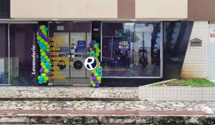 Loja a venda na avenida Oceânica na Praia do Morro em Guarapari-ES