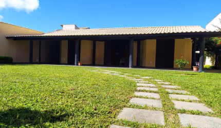Casa para Venda em Cabo Frio, Palmeiras, 3 dormitórios, 2 suítes, 2 banheiros, 10 vagas