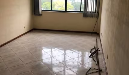 Salão Comercial para Locação em Cabo Frio, Itajuru, 1 banheiro