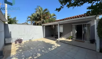 Casa para Venda em Cabo Frio, Parque Burle, 4 dormitórios, 2 suítes, 3 banheiros, 1 vaga