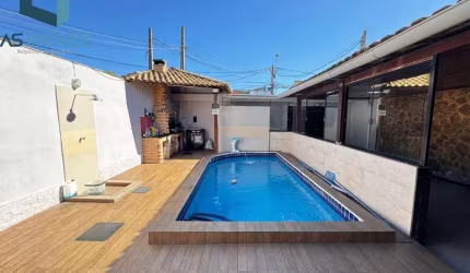 Casa para Locação em Cabo Frio, Parque Burle, 5 dormitórios, 1 suíte, 4 banheiros, 2 vagas