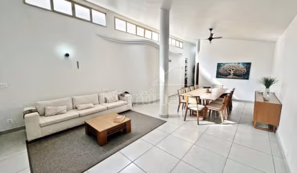 Casa térrea residencial | comercial de 222m² de área construida à venda, próximo à Avenida Itatiaia - Ribeirão Preto/SP.
