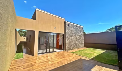 Casa térrea de 220m² de área terreno e 96m² de área construida à venda, próximo à Rodovia Antônio Machado Sant`Anna - Bairro Jardim Santa Cecília, Ribeirão Preto/SP.
