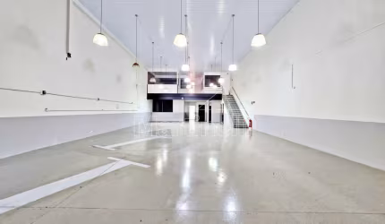 Imóvel comercial de 441m² de área construída para locação, próximo a Avenida Meira Júnior - Bairro Jardim Mosteiro, Ribeirão Preto/SP.