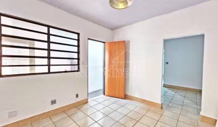 Casa térrea de 65m² de área construída para locação, próximo a Avenida Independência - Bairro Vila Seixas, Ribeirão Preto/SP.