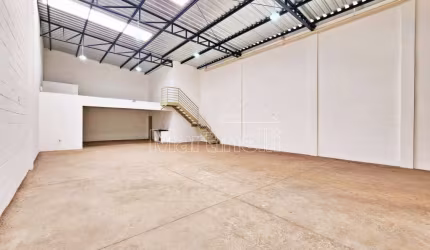 Galpão comercial de 300m² de área construída para venda e locação. Excelente localização, próximo a Avenida Barão do Bananal - Bairro Jardim Itaporã, Ribeirão Preto/SP.