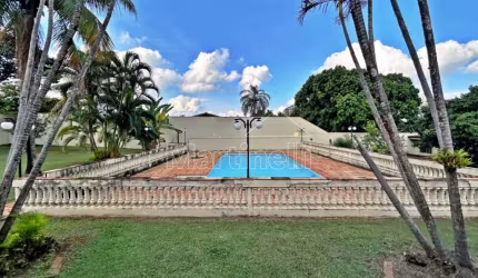 Casa térrea de 500m² de área construida para venda e locação, próximo ao Ceasa - Jardinópolis/SP.