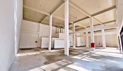 Salão Comercial de 311m² de área construída para locação, próximo a Avenida Professor João Fiúsa no bairro Jardim Sumaré, Ribeirão Preto/SP.