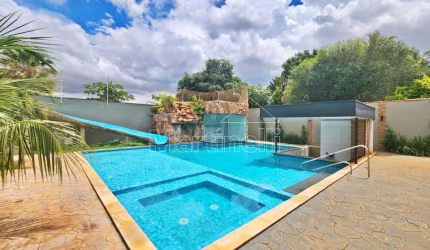 Casa térrea de Alto Padrão com Fino Acabamento de 276m² de área construida à venda no Condomínio Royal Park, próximo à Rodovia José Fregonesi - Ribeirão Preto/SP.