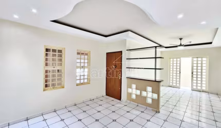 Casa térrea de 223m² de área construida à venda, próximo ao Magic Gardens - Bairro Parque das Figueiras, Ribeirão Preto/SP.