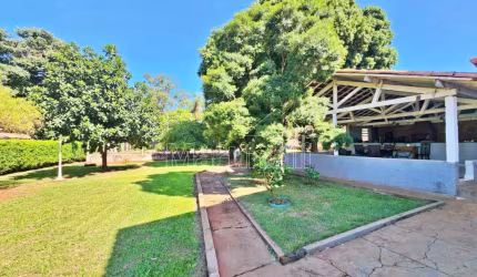 Sobrado de 610m² de área construida à venda, próximo ao Pesqueiro Casagrande - Ribeirão Preto/SP.