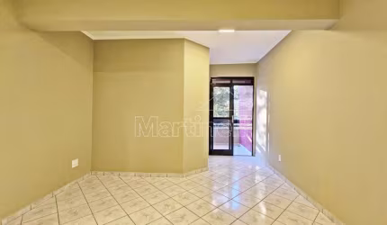 Apartamento reformado de 86m² de área útil à venda, próximo ao Parque Carlos Raya - Bairro Jardim Irajá, Ribeirão Preto/SP.