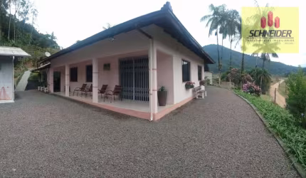 Casa com 3 dormitórios à venda no bairro Centro em Benedito Novo/SC