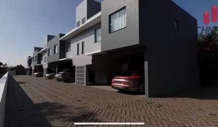 Casa com 3 dormitórios à venda no bairro Araponguinhas em Timbó/SC