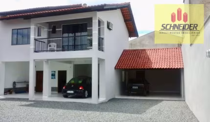 Casa com 4 dormitórios à venda no bairro Quintino em Timbó/SC