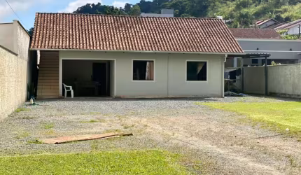 Casa com 2 dormitórios à venda no bairro Nações em Timbó/SC