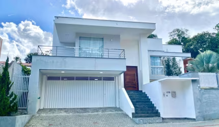 Casa com 2 dormitórios à venda no bairro Capitais em Timbó/SC