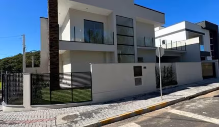 Casa com 3 dormitórios à venda no bairro Rio Morto em Indaial/SC