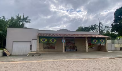Prédio comercial à venda no bairro Warnow em Indaial/SC