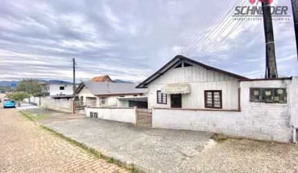Casa com 5 dormitórios à venda no bairro Nações em Timbó/SC