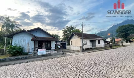 Terreno com 2 dormitórios à venda no bairro Centro em Benedito Novo/SC