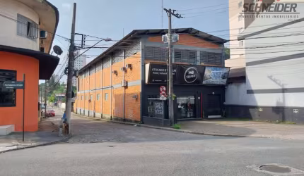 Galpão à venda no bairro Água Verde em Blumenau/SC