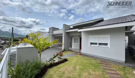 Casa com 3 dormitórios à venda no bairro Capitais em Timbó/SC