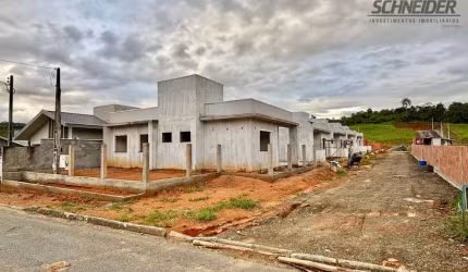 Casa com 2 dormitórios à venda no bairro Padre Martinho Stein em Timbó/SC