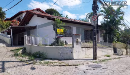 Casa com 3 dormitórios à venda no bairro Água Verde em Blumenau/SC