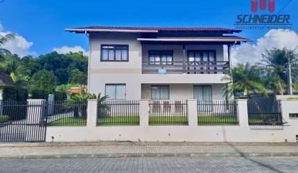 Casa com 8 dormitórios à venda no bairro Pe Martinho Stein em Timbó/SC