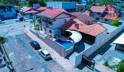 Casa com 3 dormitórios à venda no bairro Estados em Indaial/SC