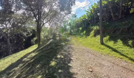 Maravilhosa chácara com 44.900 m²