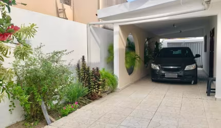 Oferta!! Casa 4/4 Próximo a Av Engenheiro Roberto Freire - Capim Macio