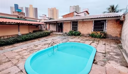 Excelente Casa, Com 3 Quartos Sendo 2 Suítes - Ponta Negra