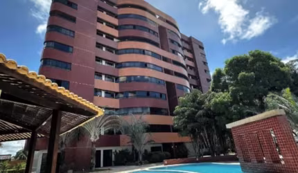 Belíssimo Apartamento 4/4 Sendo 03 Suítes 232m² em Capim Macio