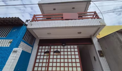 Linda Casa Duplex 5/4 está situada localização privilegiada
