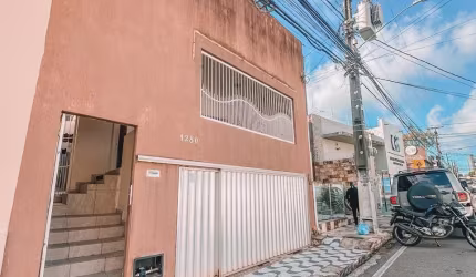 Oferta!! Casa 3/4 com Excelente localização no Barro Vermelho
