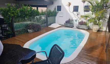 Oferta!! Belíssima Casa 4/4 Sendo 02 Suítes 336m² De Terreno - Candelária