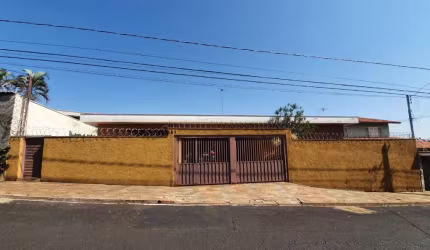 CASA À VENDA – JARDIM PAULISTA.