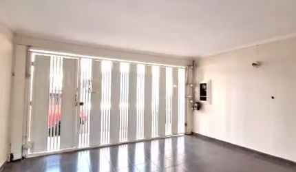 CASA À VENDA – BAIRRO SANTA CRUZ - RIBEIRÃO PRETO.