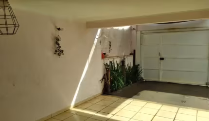 Casa a venda no Bairro Sumarezinho, na Cidade de Ribeirão Preto.