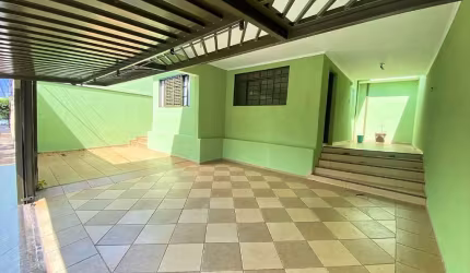Casa à Venda  – R$ 445.000,00. Localização: Vila Tibério, Ribeirão Preto - SP