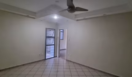 Sobrado à Venda – R$ 420.000,00. Localização: Bairro Campos Elíseos, Ribeirão Preto - SP