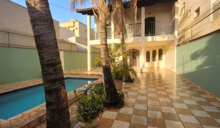Sobrado à Venda – R$ 800.000,00. Localização: Jardim Califórnia, Ribeirão Preto - SP